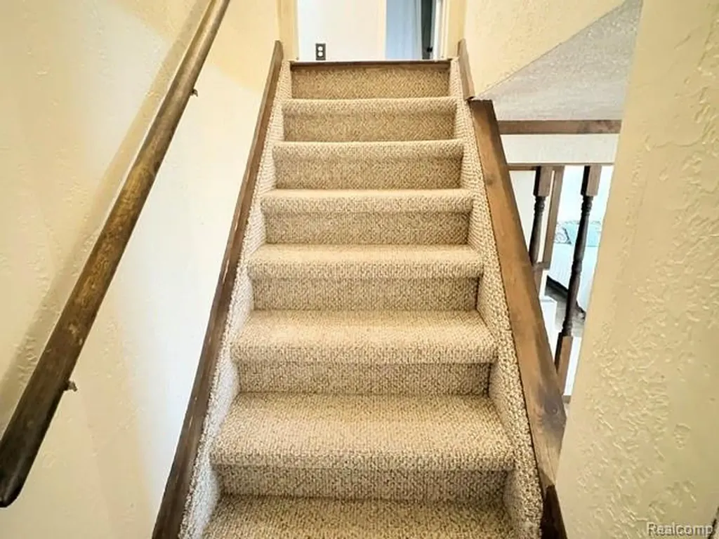 38726 Golfview Drive E Clinton Charter Township MI 48038