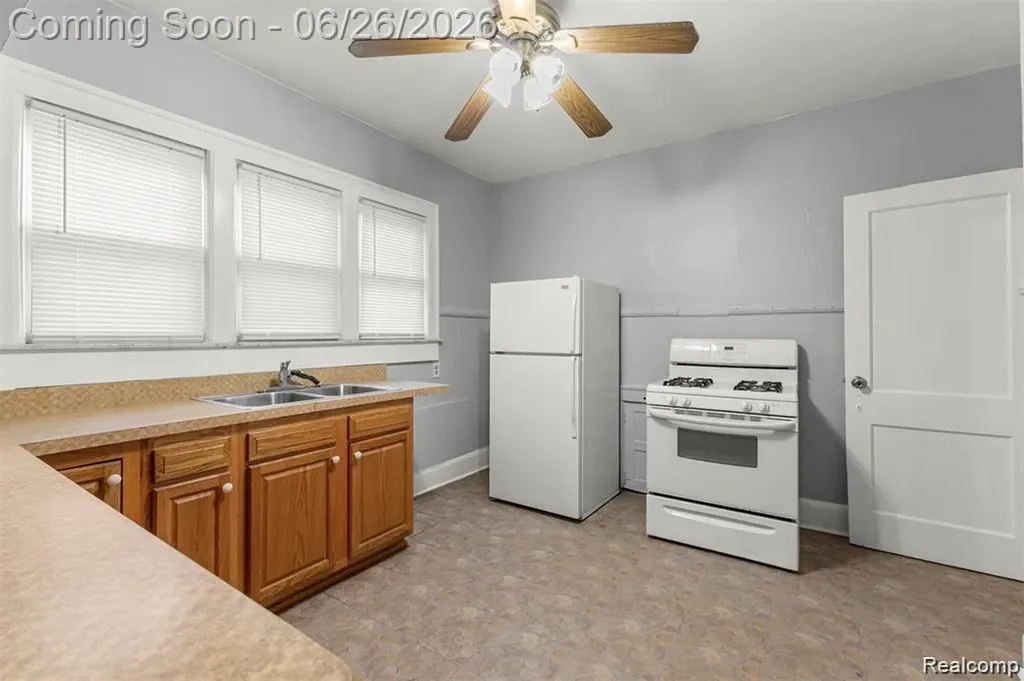 2015 Gladstone Street Detroit City MI 48206