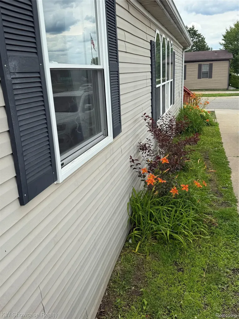 1978 Santa Fe Trail Drive Hartland Township MI 48353