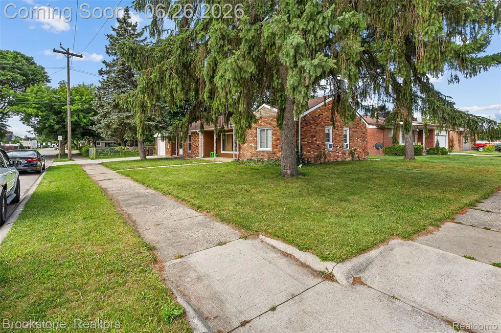 25141 Burt Center Line City MI 48015