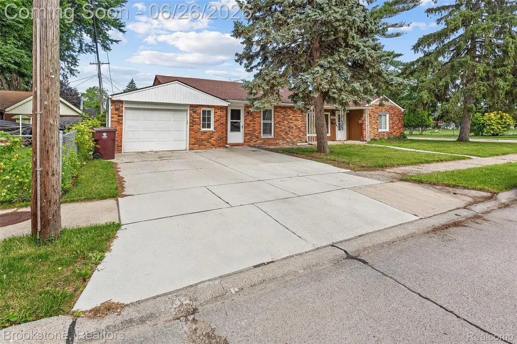 25141 Burt Center Line City MI 48015