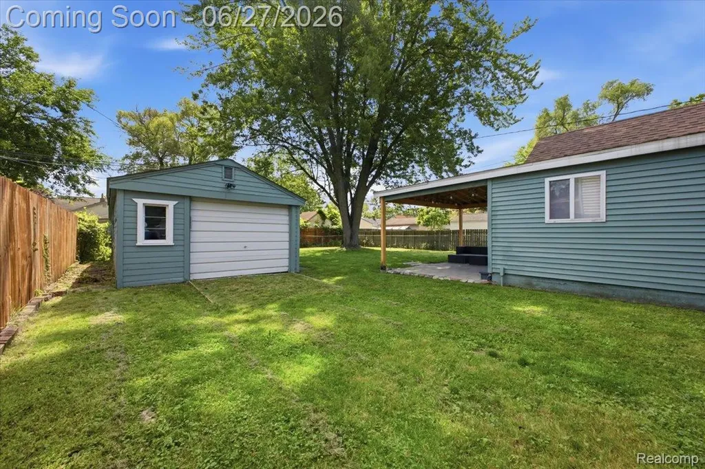 27116 Delton Street Madison Heights City MI 48071