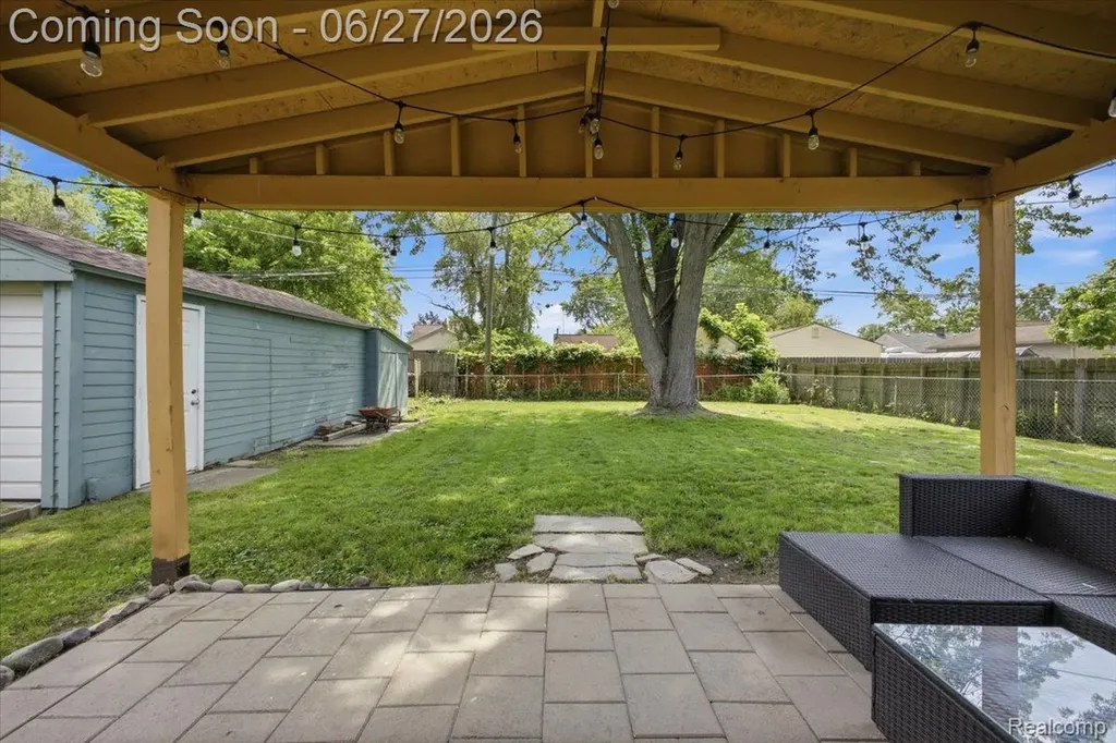 27116 Delton Street Madison Heights City MI 48071