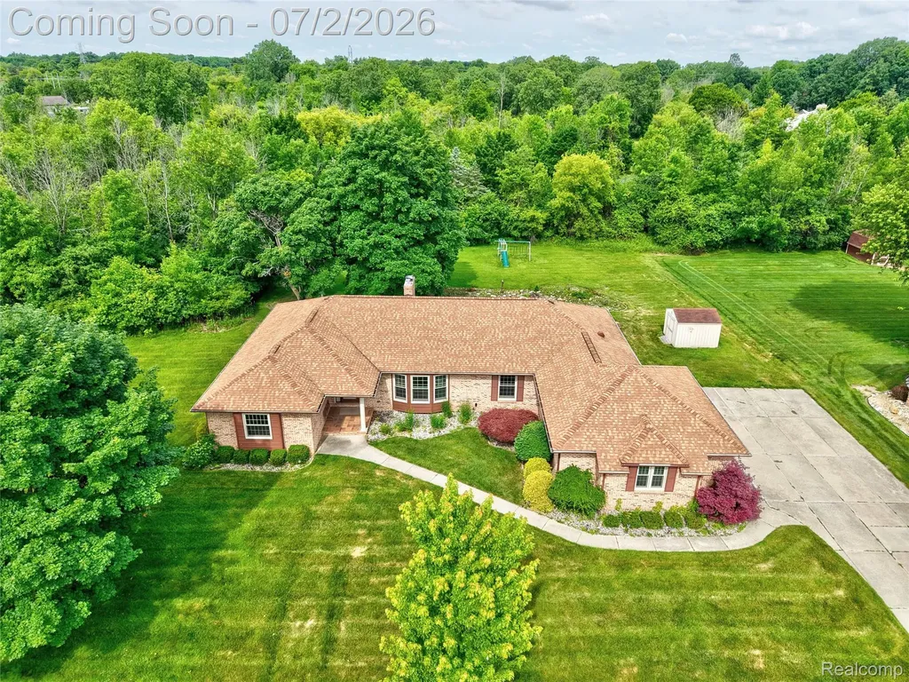 1225 Old Timber Trail Flint Charter Township MI 48532