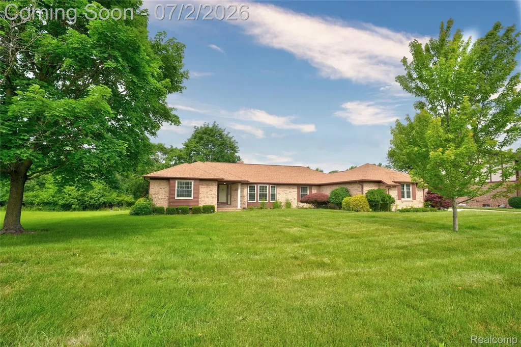 1225 Old Timber Trail Flint Charter Township MI 48532