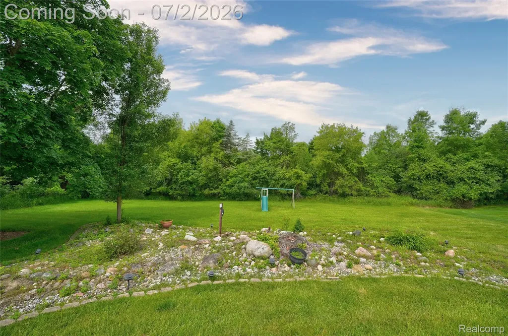 1225 Old Timber Trail Flint Charter Township MI 48532