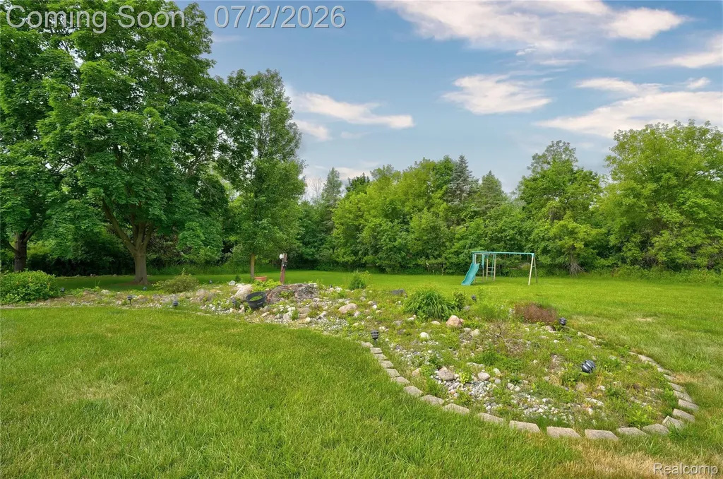 1225 Old Timber Trail Flint Charter Township MI 48532