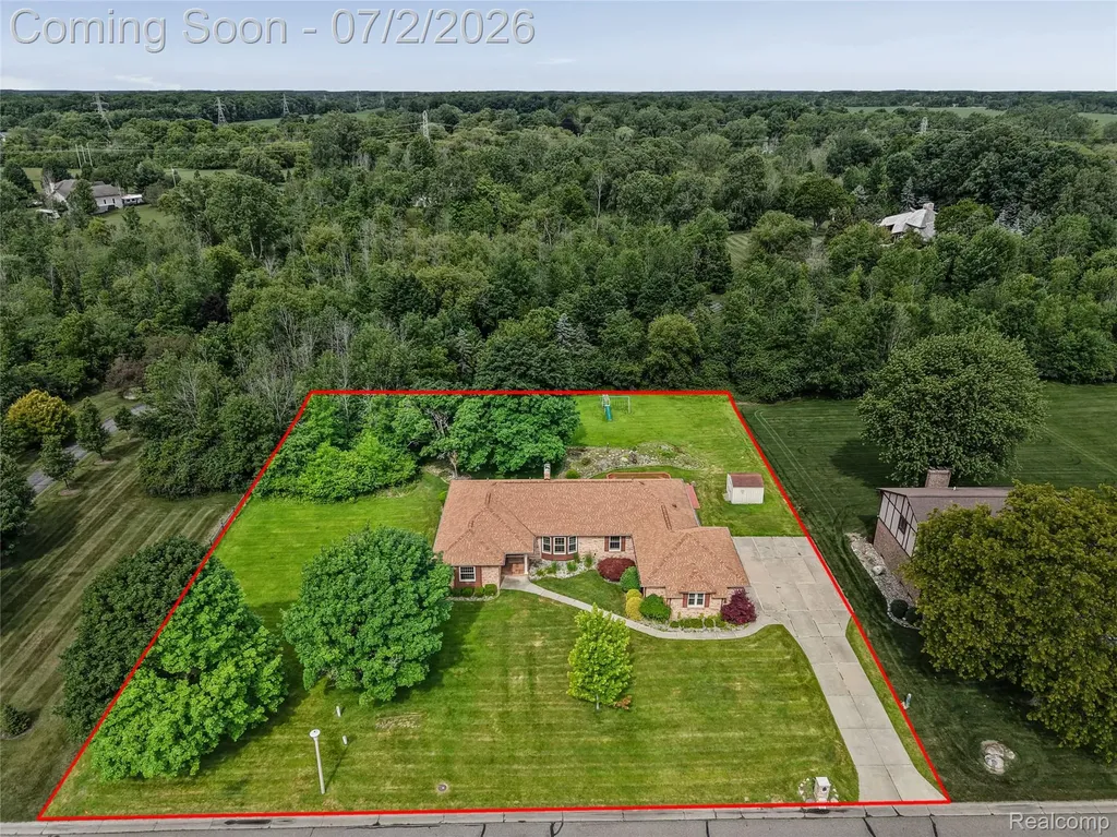 1225 Old Timber Trail Flint Charter Township MI 48532