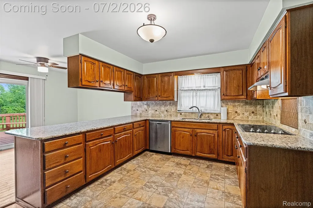 1225 Old Timber Trail Flint Charter Township MI 48532
