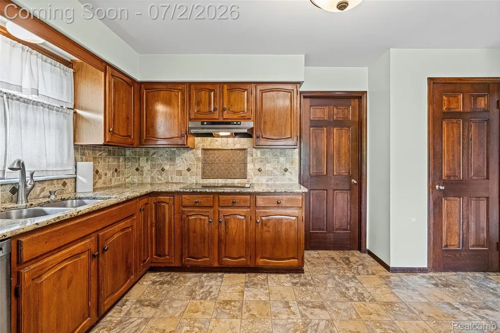 1225 Old Timber Trail Flint Charter Township MI 48532