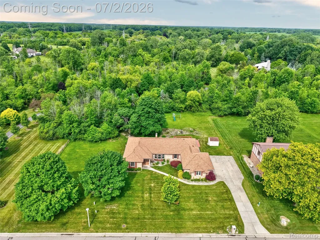 1225 Old Timber Trail Flint Charter Township MI 48532