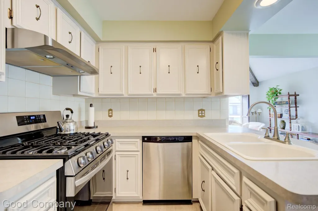 14137 Bangor Drive Sterling Heights City MI 48313