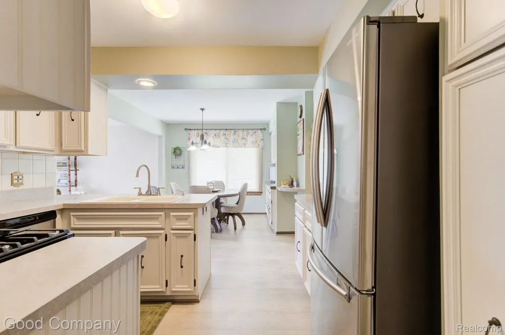 14137 Bangor Drive Sterling Heights City MI 48313