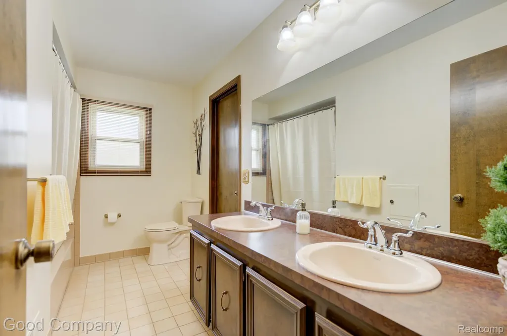 14137 Bangor Drive Sterling Heights City MI 48313