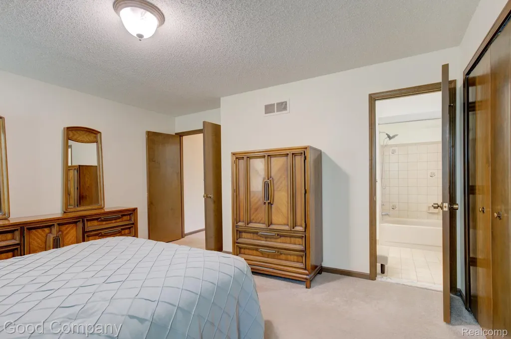 14137 Bangor Drive Sterling Heights City MI 48313