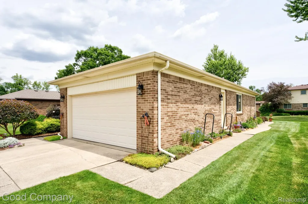 14137 Bangor Drive Sterling Heights City MI 48313