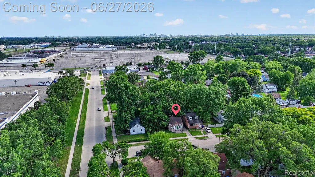 8512 Fisher Avenue Warren City MI 48089