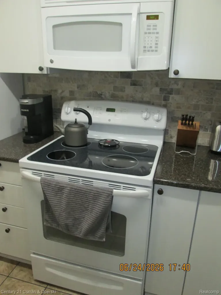 21800 Morley Avenue Dearborn City MI 48124