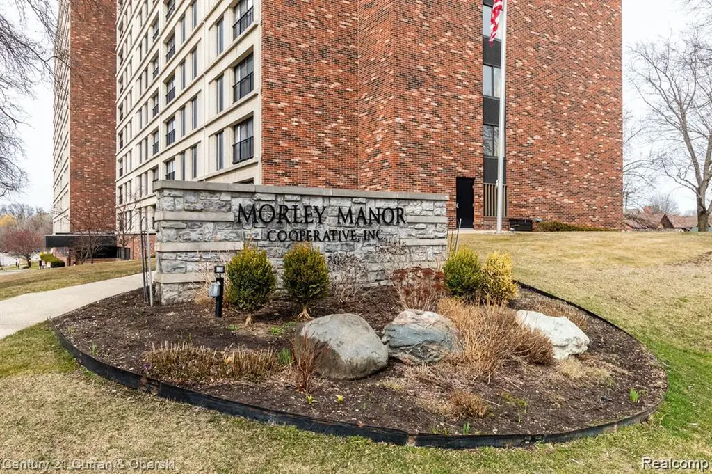 21800 Morley Avenue Dearborn City MI 48124