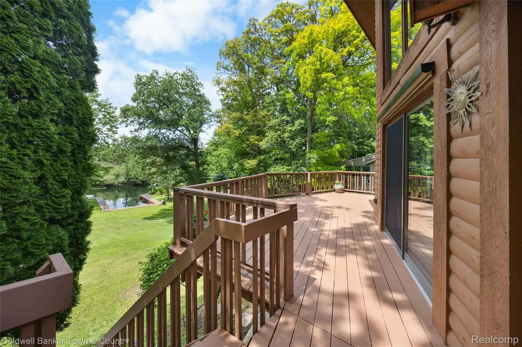 4583 Cornwell Lane Hamburg Township MI 48189