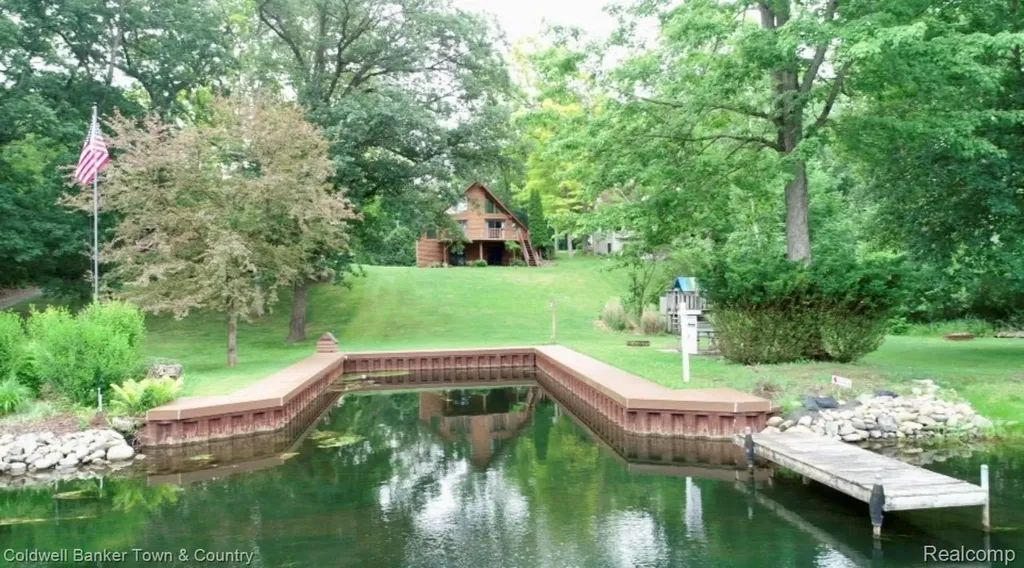 4583 Cornwell Lane Hamburg Township MI 48189