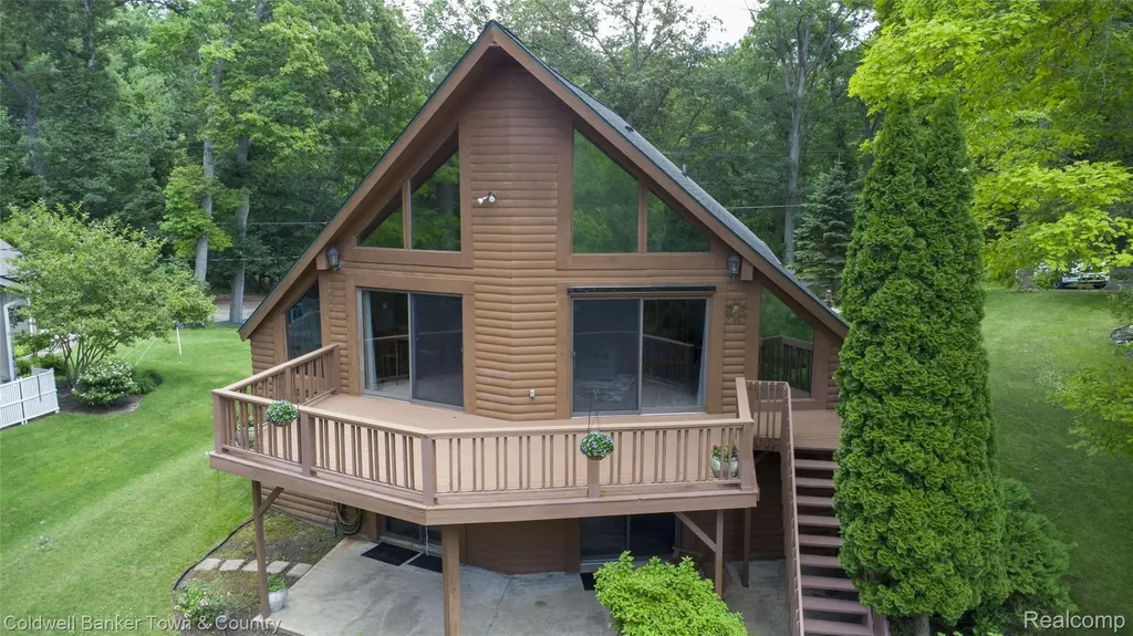 4583 Cornwell Lane Hamburg Township MI 48189