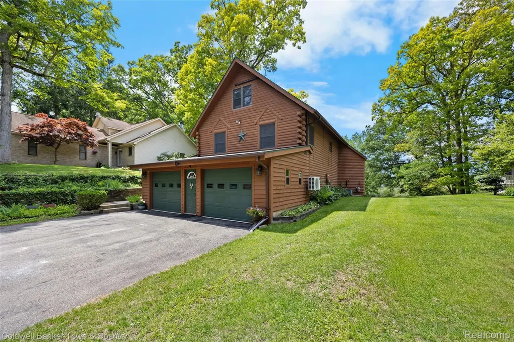 4583 Cornwell Lane Hamburg Township MI 48189