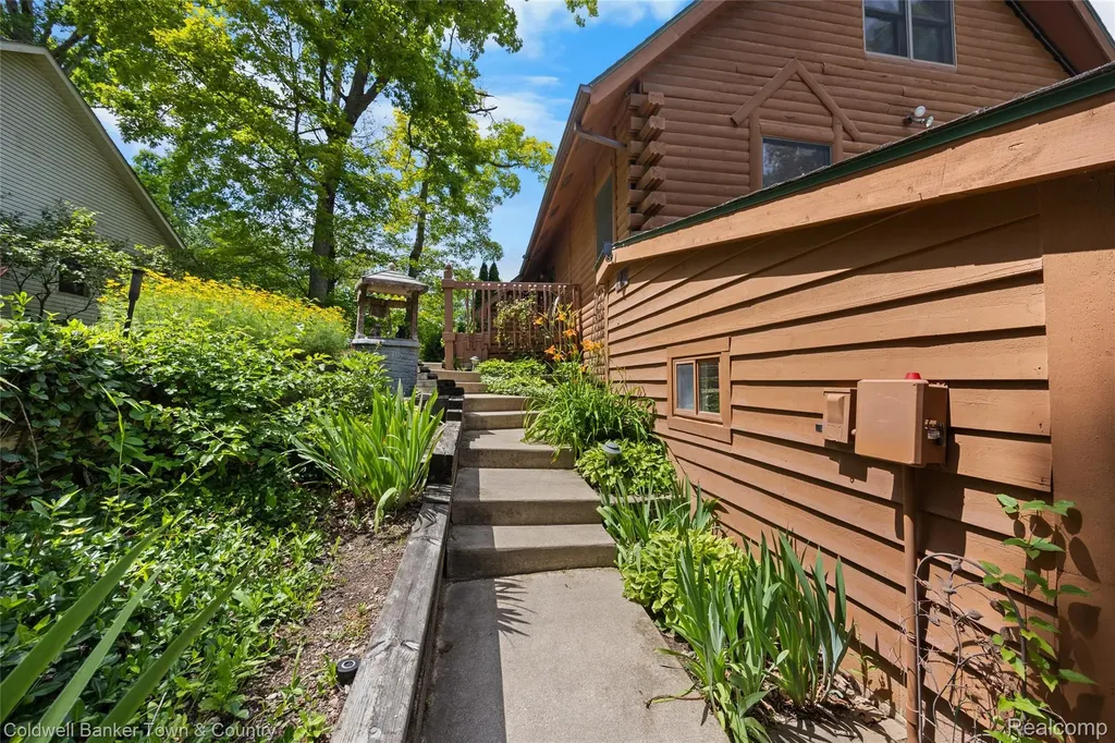 4583 Cornwell Lane Hamburg Township MI 48189