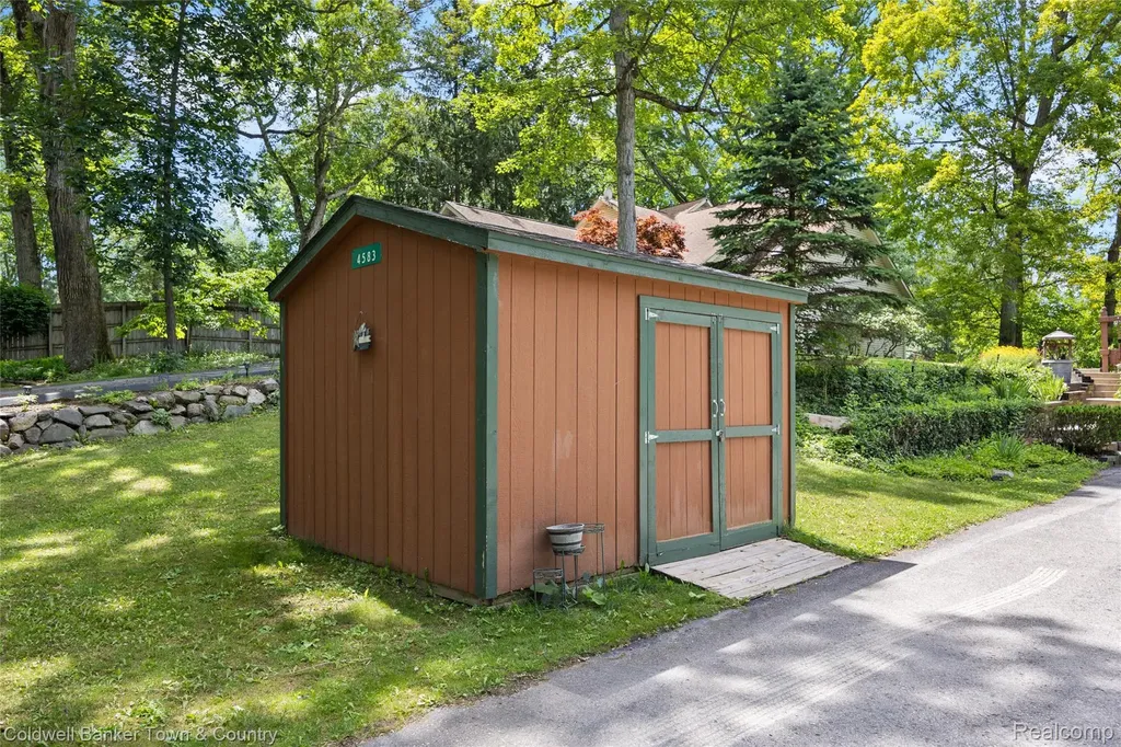 4583 Cornwell Lane Hamburg Township MI 48189