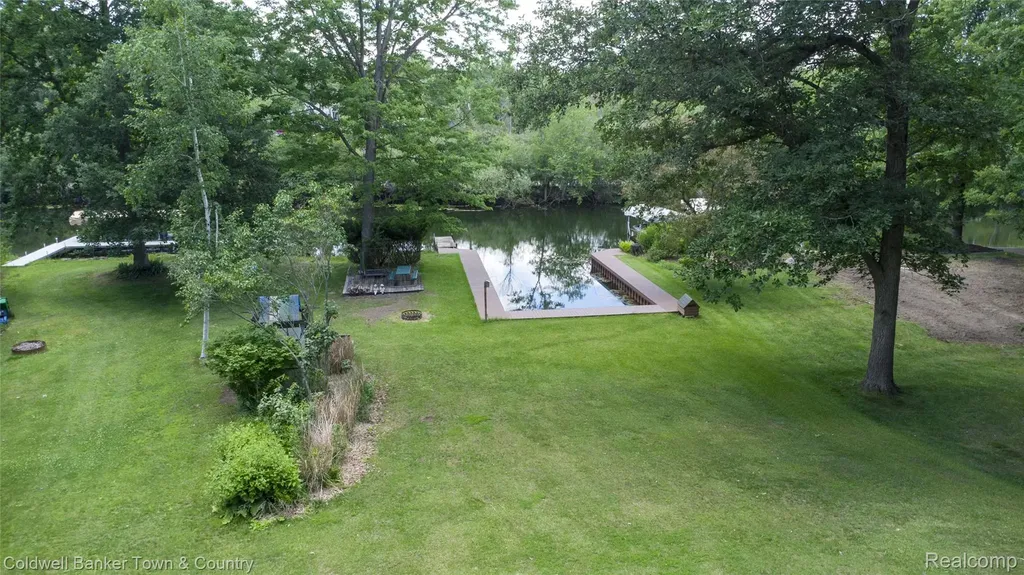 4583 Cornwell Lane Hamburg Township MI 48189