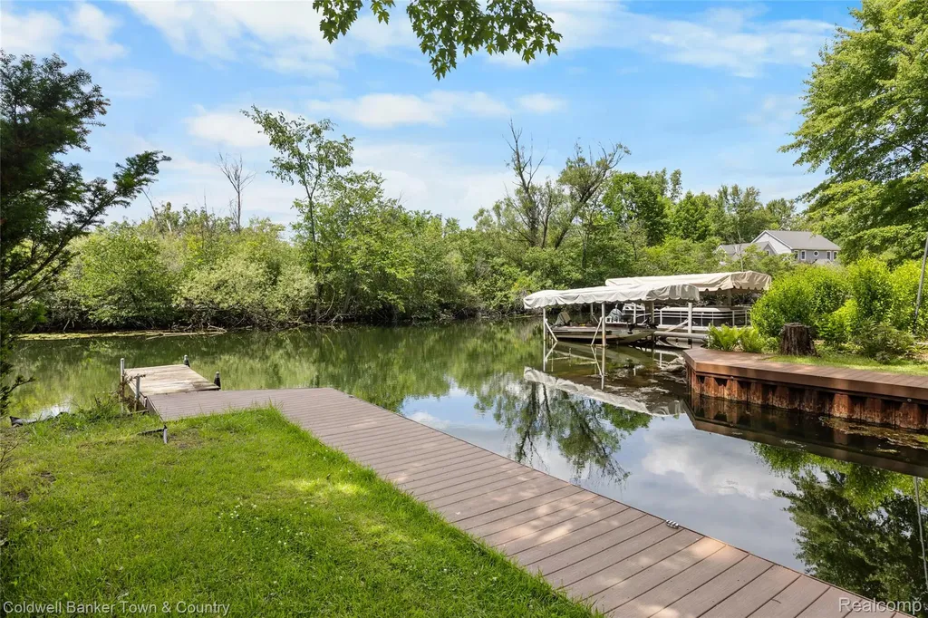 4583 Cornwell Lane Hamburg Township MI 48189