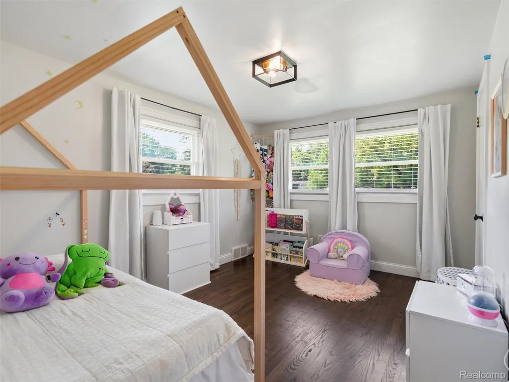 24741 Tudor Lane Franklin Village MI 48025