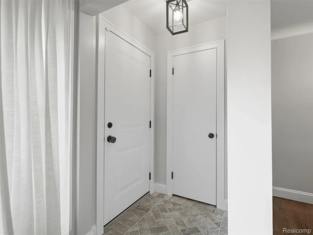 24741 Tudor Lane Franklin Village MI 48025