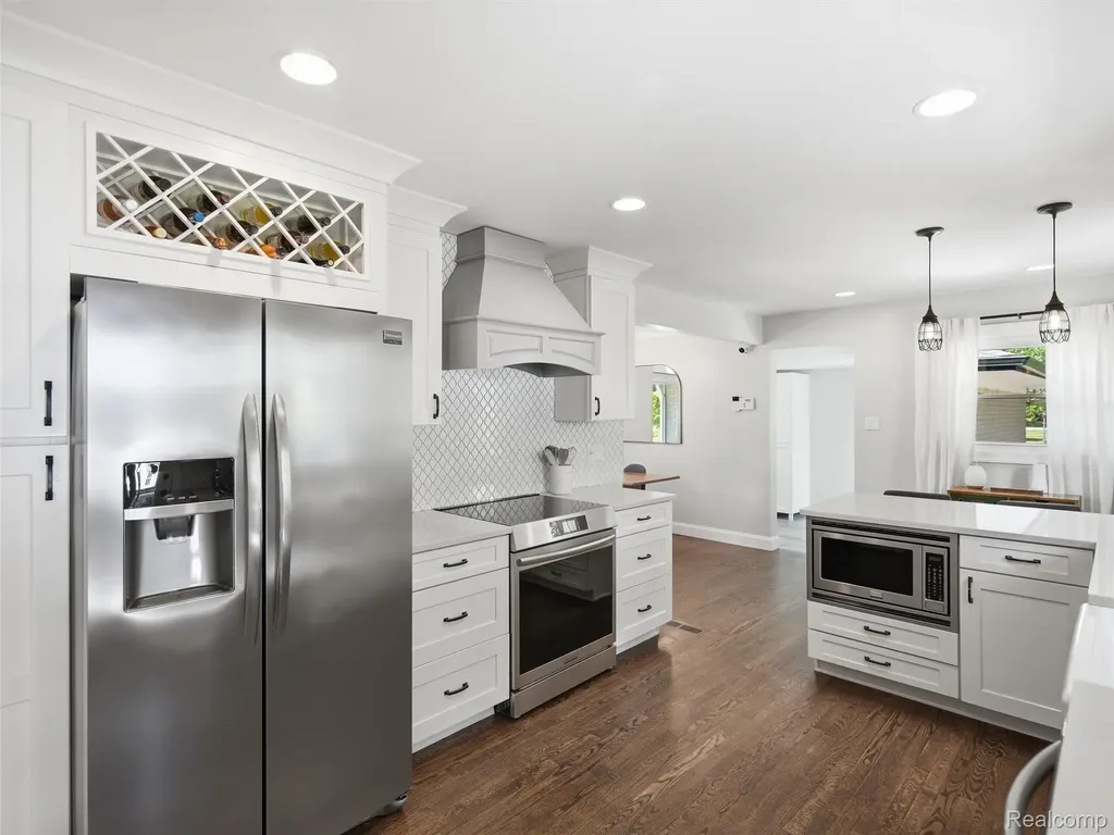 24741 Tudor Lane Franklin Village MI 48025