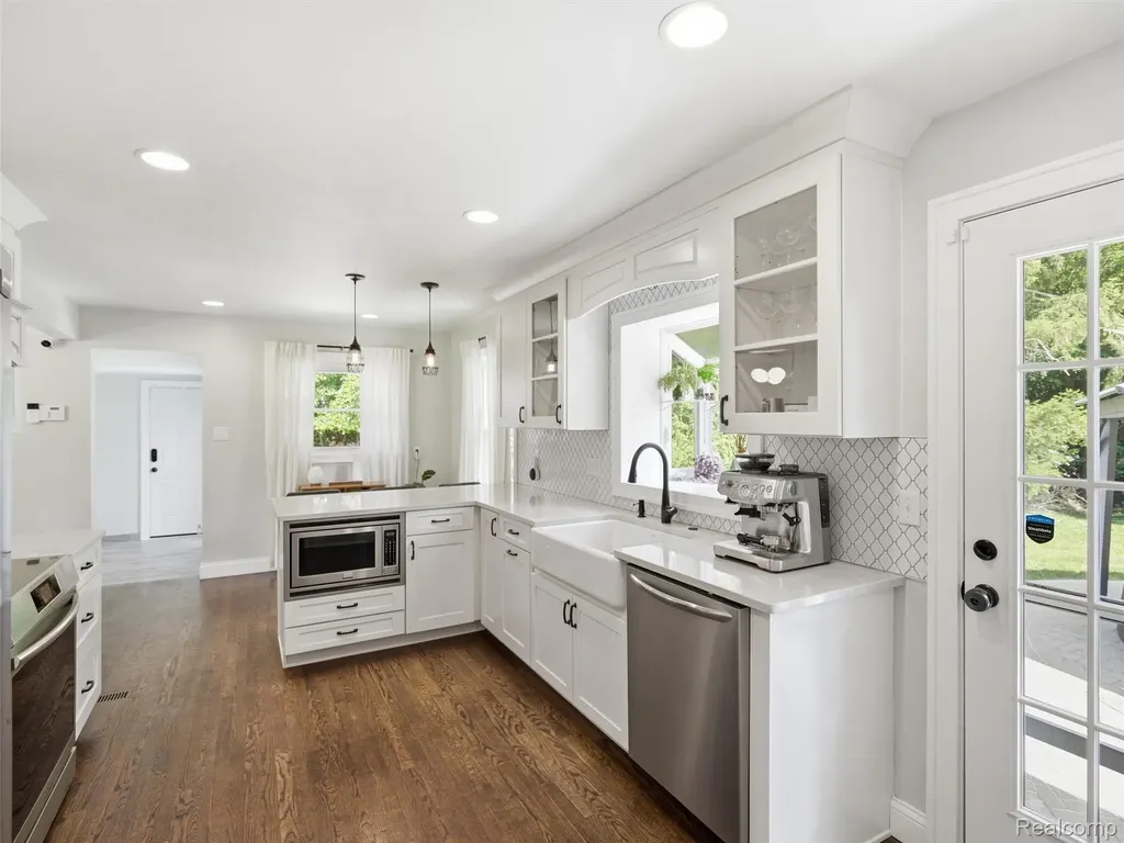 24741 Tudor Lane Franklin Village MI 48025