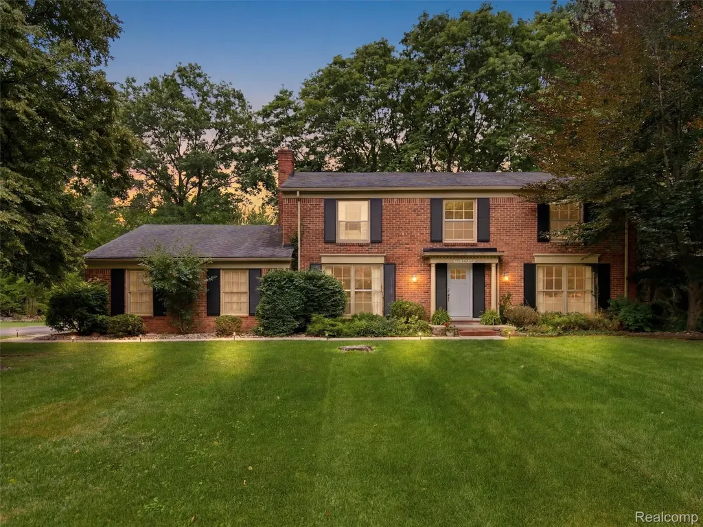 4367 Yorktown Drive West Bloomfield Charter Township MI 48323