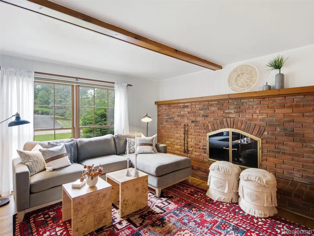 4367 Yorktown Drive West Bloomfield Charter Township MI 48323