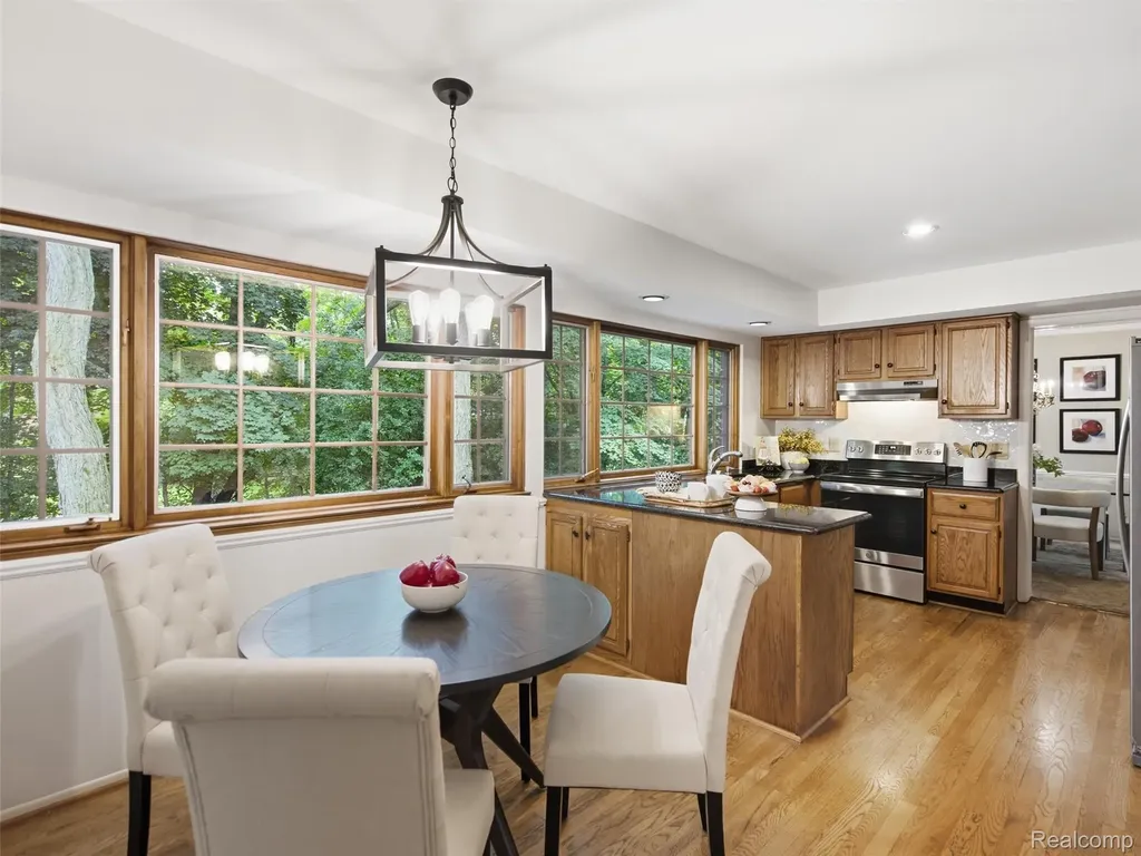 4367 Yorktown Drive West Bloomfield Charter Township MI 48323