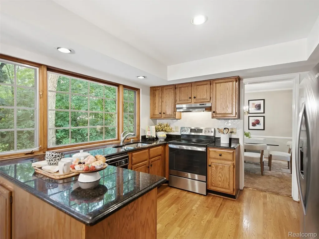 4367 Yorktown Drive West Bloomfield Charter Township MI 48323