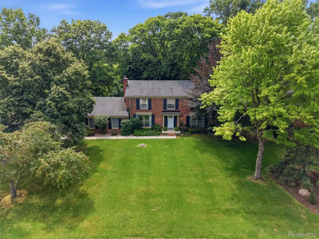 4367 Yorktown Drive West Bloomfield Charter Township MI 48323