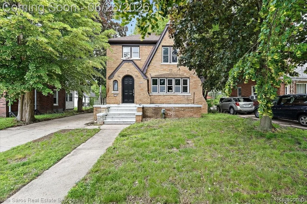 9417 E Outer Drive Detroit City MI 48213