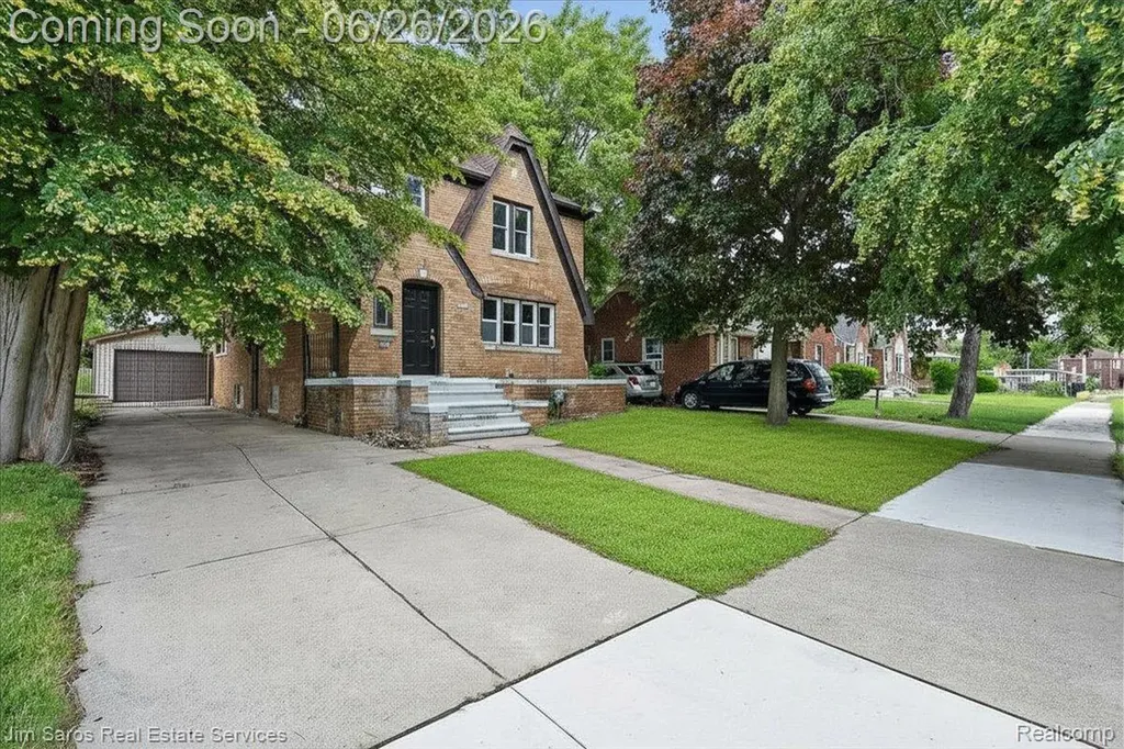 9417 E Outer Drive Detroit City MI 48213