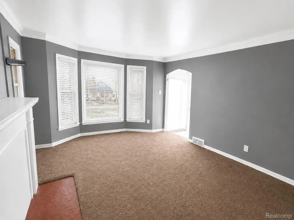 17851 Strasburg Street Detroit City MI 48205