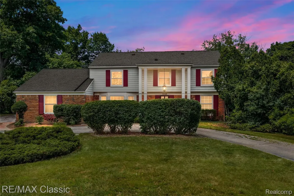 4268 Covered Bridge Road Bloomfield Charter Township MI 48302