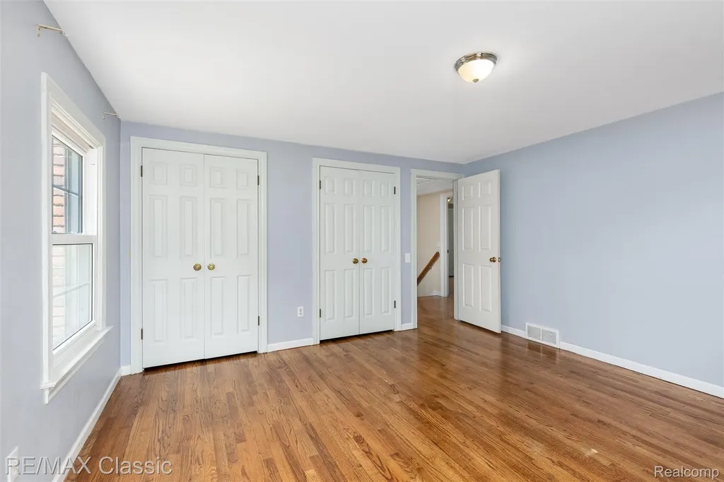 4268 Covered Bridge Road Bloomfield Charter Township MI 48302