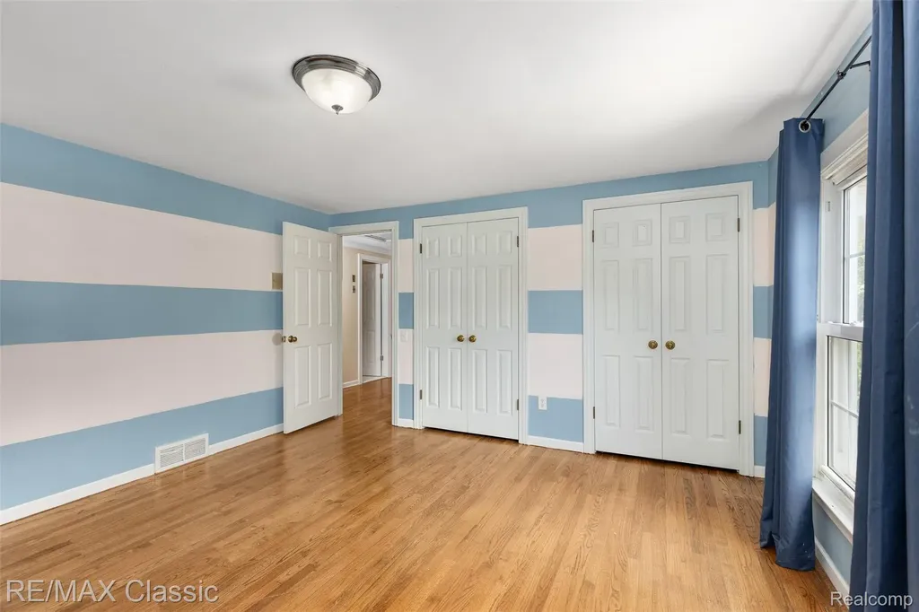 4268 Covered Bridge Road Bloomfield Charter Township MI 48302
