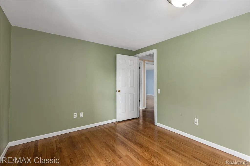 4268 Covered Bridge Road Bloomfield Charter Township MI 48302