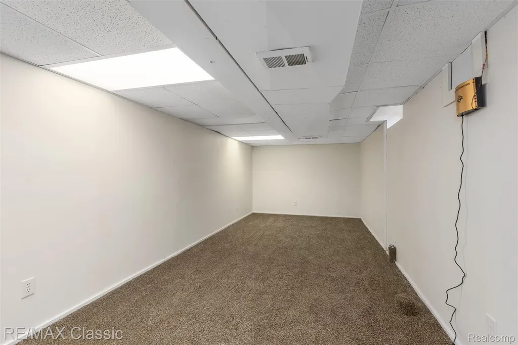 4268 Covered Bridge Road Bloomfield Charter Township MI 48302