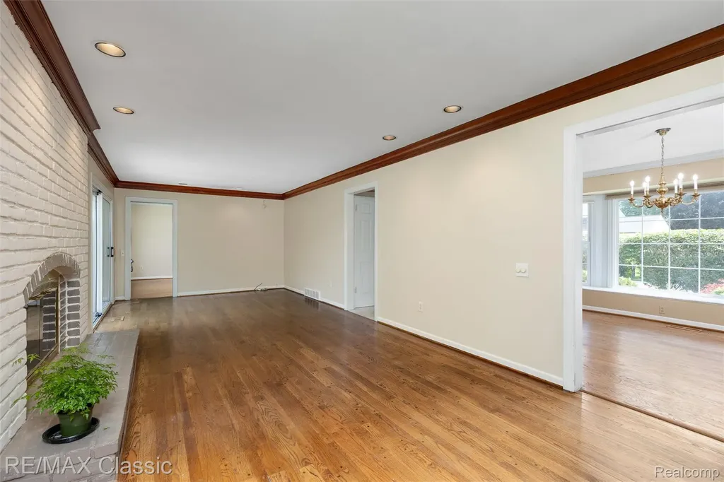4268 Covered Bridge Road Bloomfield Charter Township MI 48302