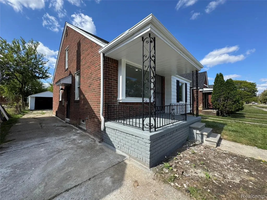 19395 Fairport Street Detroit City MI 48205